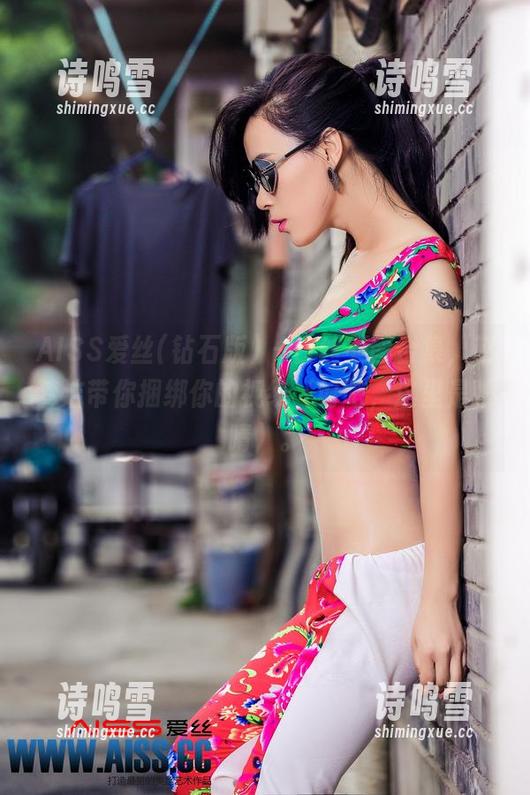AISS爱丝(钻石版) - 白丝美图合集，赵梦洁带你捆绑你的视线（好吧，这里是眼睛）。