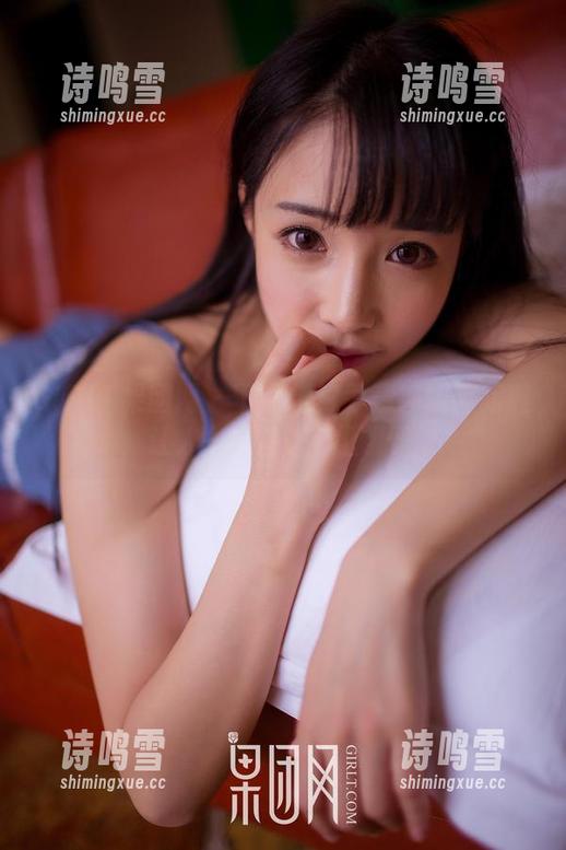 GIRLT果团网 - 下载吧！尹意纯的高跟鞋，让人一看就想疯狂猜测。