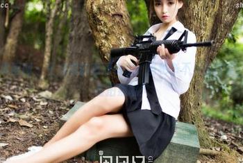 GIRLT果团网 – 王婉悠的高清资源：当秘书不只是打字，还能定位拍照呢！