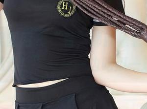 GIRLT果团网 – “看，那就是裴希西的天台套图精选！”——一边吃瓜一边打卡！