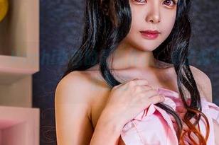 跟上潮流,Hachi小芭的最新作品,身子似乎在和我说悄悄话