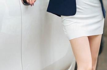 HuaYang花漾 – 短裤反击战：Angela小热巴的美图太会上天了吧