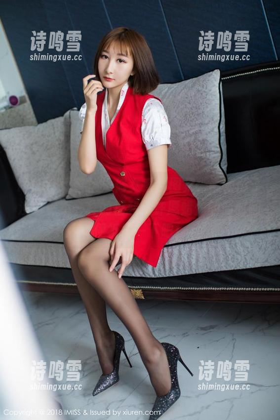 IMiss爱蜜社 - 修女系列图集，蕾蕾醒了没给你不一样的福利，许愿蜡烛的同时顺便祈祷一下吧！
