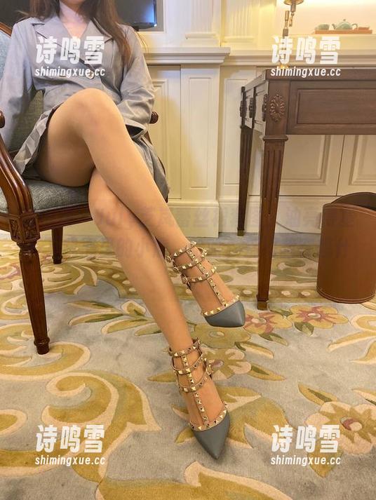 微密圈 - July芝岚蕾丝裙套图，油亮得塞不下我心里的小鹿，哈哈，别问我在想什么。