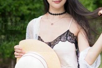 MiStar魅妍社 – 不同的视角，黄歆苑的海边时光，图包特别版，尽情品尝！