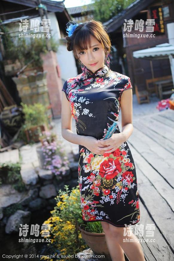 MyGirl美媛馆 - 伊小七MoMo与睡衣：一场拯救单身狗的写真图集