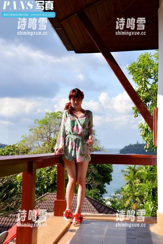 PANS写真 - 你见过穿着修女服的小柔没？原图里的神情简直可以去参赛了，图片化身时尚新生代，哈哈！