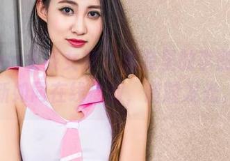 TouTiao头条女神 – 套装里的李丽莎，更新如同在线播放，随时发光。