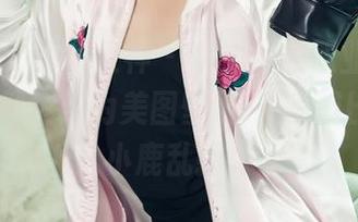 TouTiao头条女神 – 李媛媛的职业装,随便一张就能成为美图壁纸,真是让内心的小鹿乱撞。