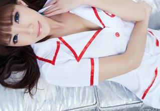 TuiGirl推女郎 – 松果儿的私拍：毛衣与我的咖啡奇遇记