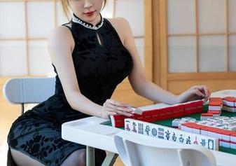 XINGYAN星颜社 – 她的私房写真透露的秘密多吗？黄寒娜说到一半就停了。