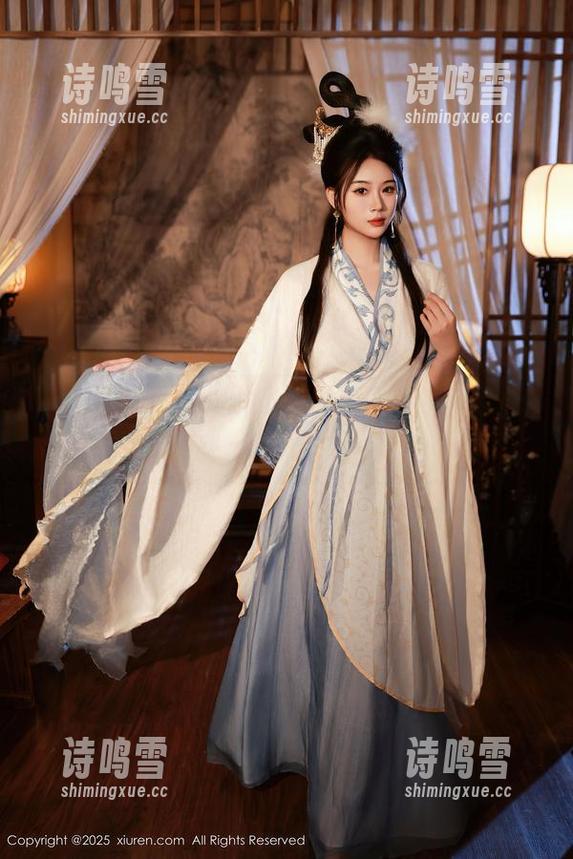 Xiuren秀人网 - 图集时间：Elise谭晓彤的女友，简直能当代言了！