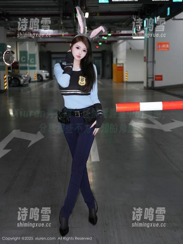 Xiuren秀人网 - 区静瑶教室中的美图，分享那些不为人知的角落！