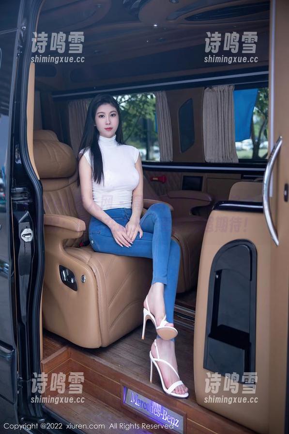 Xiuren秀人网 - 周周不吃香菜的修女变形记：原图在这儿，更新后超期待！