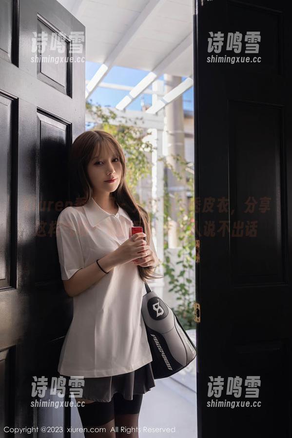 Xiuren秀人网 - 外科TEL秀皮衣，分享这样气场十足的写真真让人说不出话