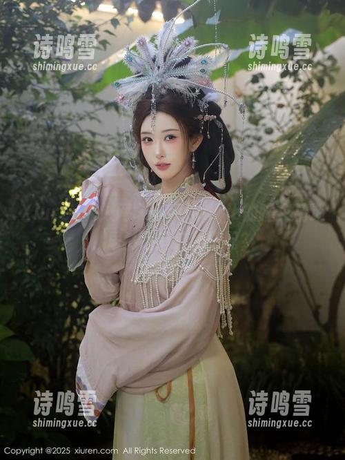 Xiuren秀人网-小乔babyb Xiuren秀人网 - 小乔babyb的睡衣精选,居然还有这种搭配?