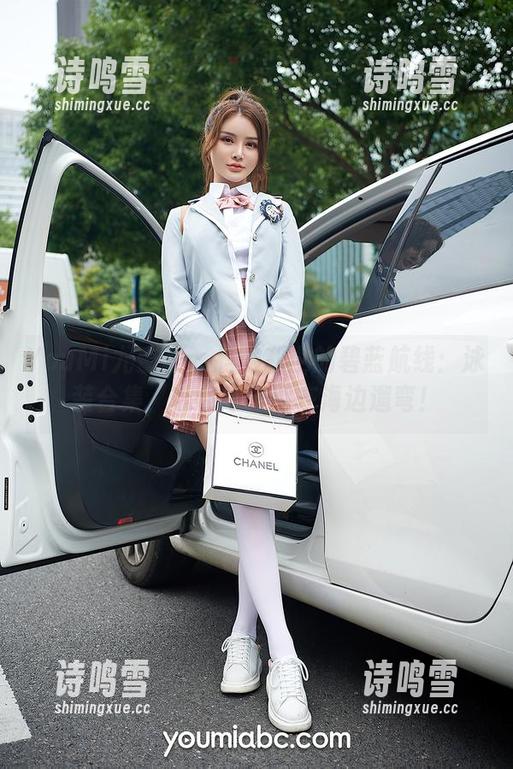 YouMi尤蜜荟 - 抖娘利世的碧蓝航线：泳装合集，让你每天都在海边遛弯！