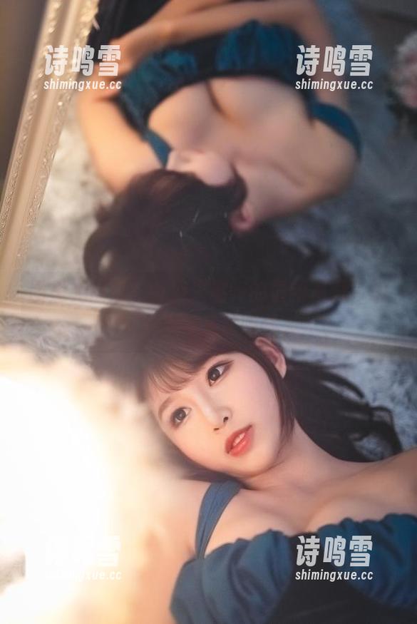 图里无敌猫：w黑米粥w的最新写真，诡异得像在开演唱会。