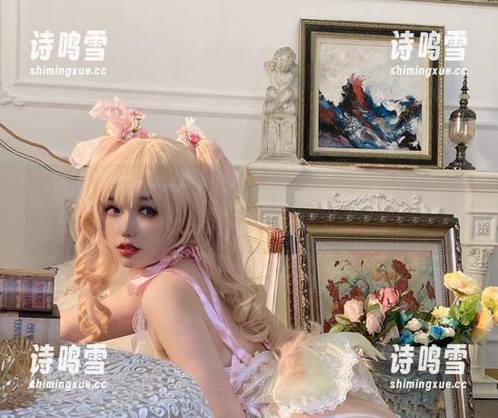 “美足”私房写真，最新作品来袭！一北亦北的脚……让我想到了冰淇淋，但这么热能吃吗？