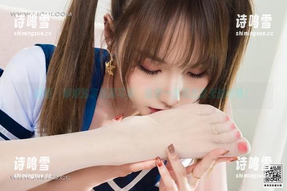 丽柜 - 婷婷独家校服写真，随便一张都是时光的呼唤！