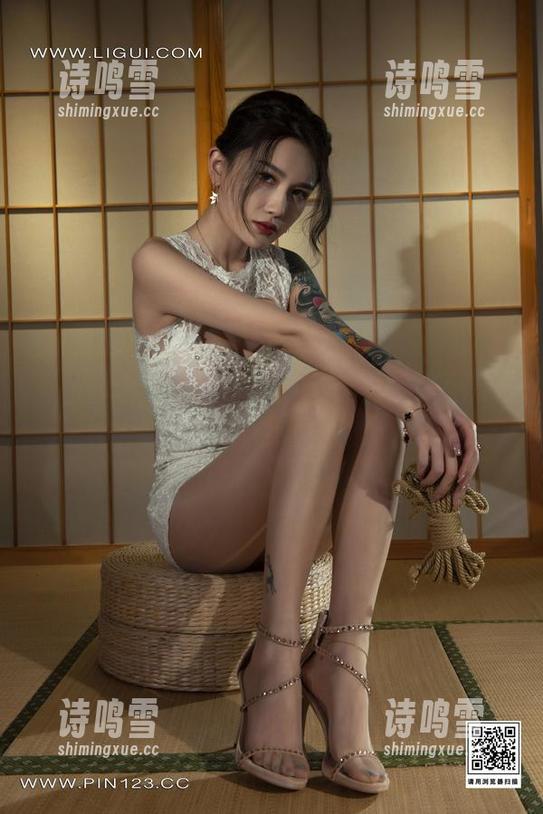 丽柜 - 小智贤的意外情缘：双生花写真集让人浮想联翩。