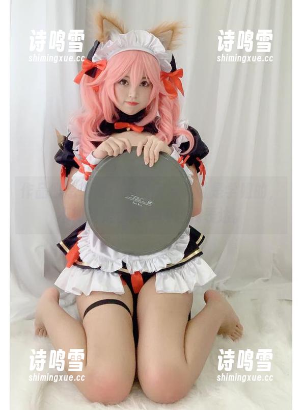 作品概念颠覆：这校服与其说是学姐的，不如说是你烨烨的自我表达。