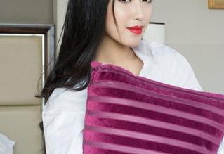 克拉女神 – 珊珊的兔女郎衣橱，原图与照片背后的潜规则？