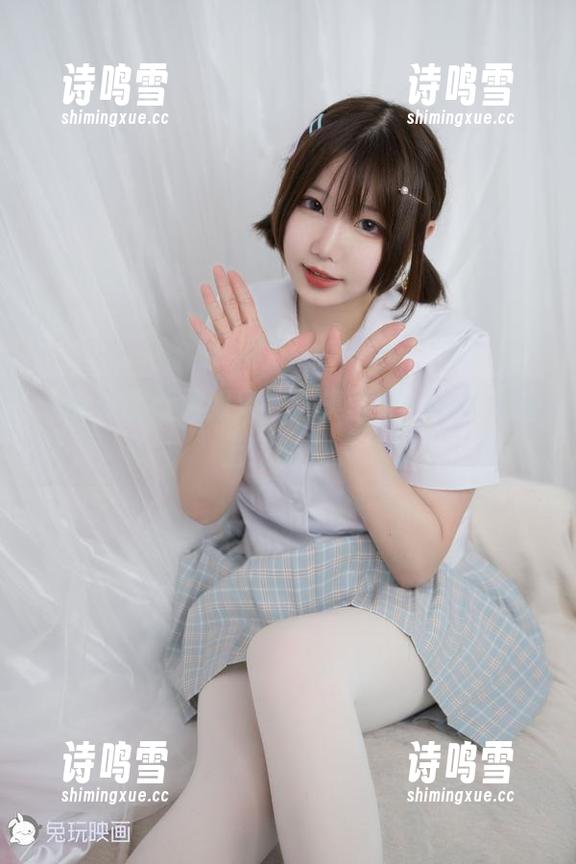 兔玩映画红裙如火，合集里每一瞬都像撞上我的心。