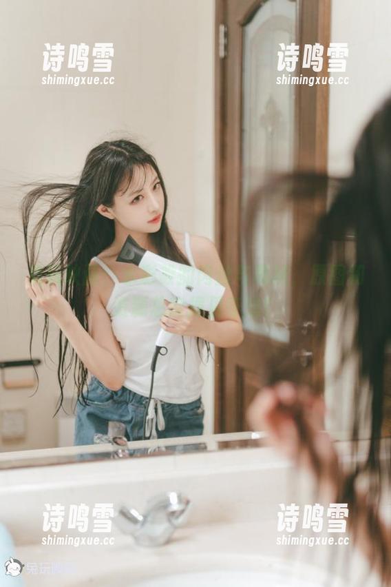 兔玩映画：水彩般的肉丝与黑袜，原图和资源总能撞见奇迹！