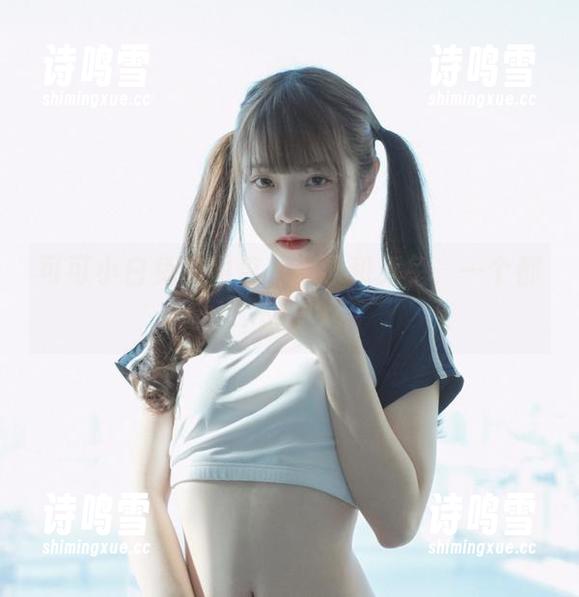 可可小白兔的图包，游泳和兔兔，一个都不能少