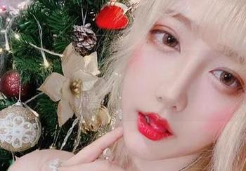 向啾小妍Deer请教圣诞拍照秘籍,图片效果太“出众”了吧?