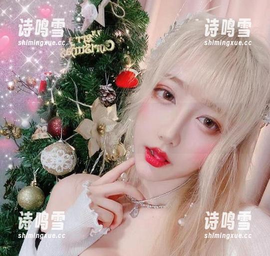 向啾小妍Deer请教圣诞拍照秘籍，图片效果太“出众”了吧？
