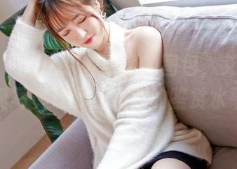 嗲囡囡 – 对比那些普通的图包，艾静香的圣诞写真让我质疑我的鉴赏水平。