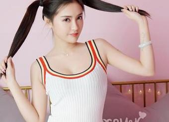 嗲囡囡 – 短裤拍照课，陈雅漫VICKY教你如何自制壁纸新风尚
