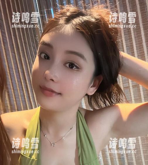 微密圈 - 看奶雯如何在图库里化身医护女神，真的是宝藏护士！