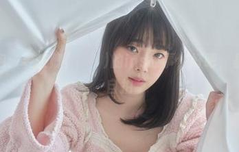 精选图包：姜仁卿(강인경)的ins故事，好吧，基本都是自拍
