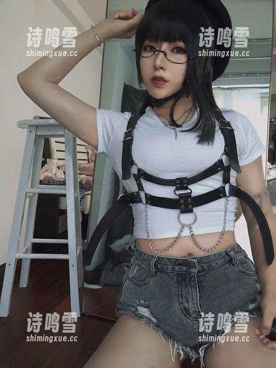 小容仔咕咕咕w私房图片：埃及猫的新衣服居然是……？