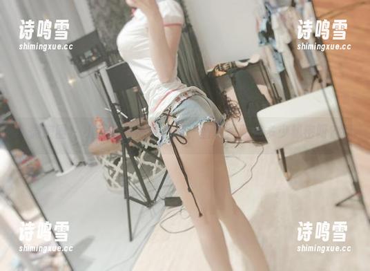 微密圈 - 小玉吃果冻的白裙，图包里藏着多少秘密呀？
