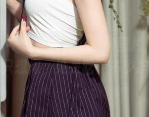 尤果网 – 一只香蕉船的私房图片,女神光环下我只想问,她是吃了多少护肤品?
