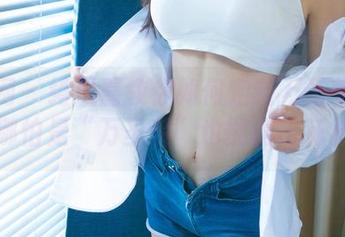 尤果网 – 绮里嘉教你如何定制万圣节写真，哪怕是“万圣装”也能闹出花样！