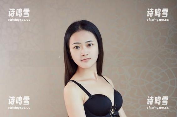 尤物馆 - Amrita贞贞的旅拍全集：看她从不缺乏好玩姿势的旅途