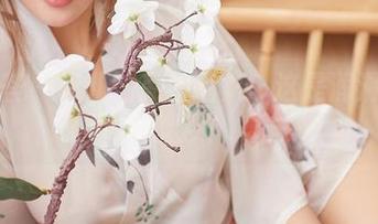尤蜜荟 – 菲儿油亮作品集：这是润滑还是诱惑？