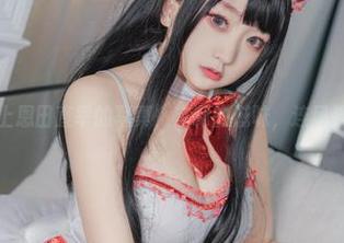 当短裙遇上恩田直幸的写真，定制的滋味，连风都会嫉妒！