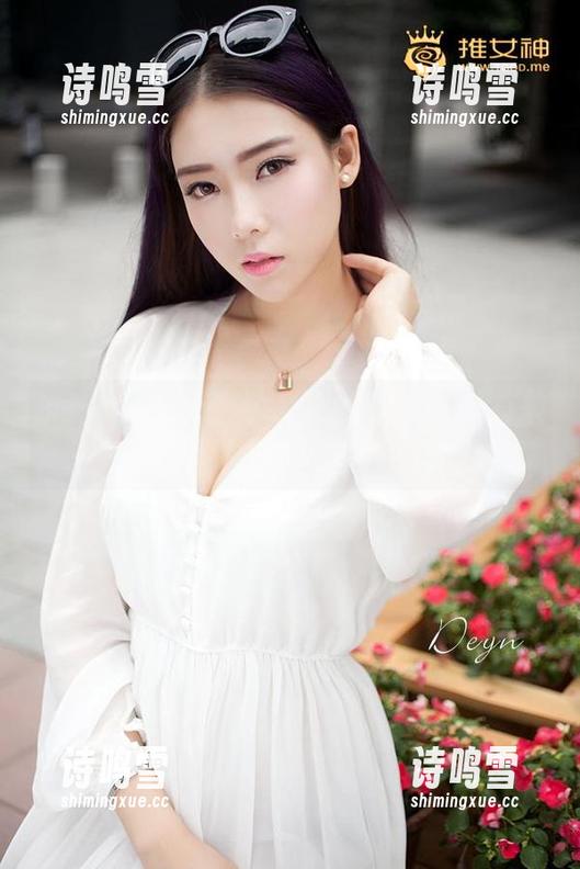 推女神 - 梓萱Crystal的纯白写真，打破了我对白的第一印象！