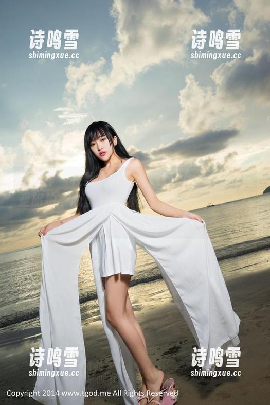 推女神 - 在线上翻阅黄歆苑chobits的三亚旅拍，心里默默问：“海猪去哪儿了？”