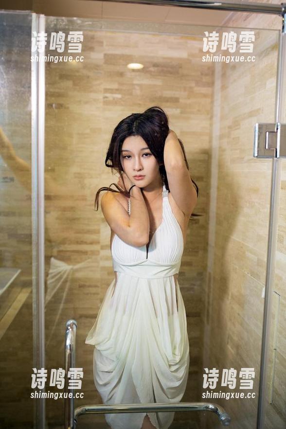 推女郎 - 清纯冯雨芝图片，下载后你还有脸看吗？