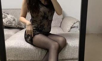 微密圈 – 提袜少女的白裙写真，网盘链接我先藏好哟