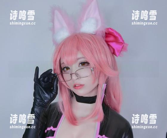 美图里的星野saori玛修：让人喘不过气来的画面