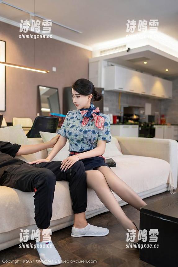 星颜社-转转Lisa 星颜社 - 走过路过,别错过转转Lisa的私拍长腿图集,哈哈,是个神奇的景象。