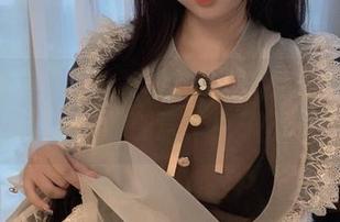 难以置信!是依酱呀的比基尼作品居然隐藏了cos的创意,点子不错。